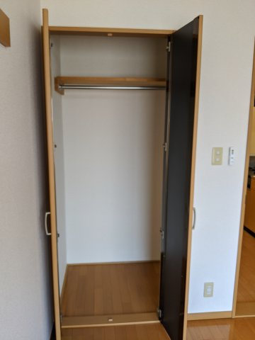 プログレ中央の収納