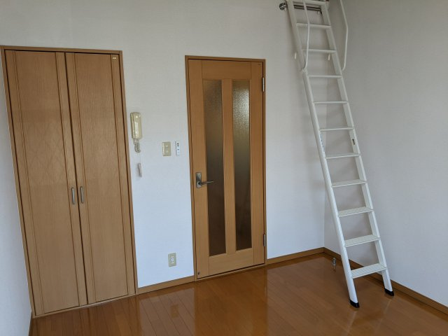 プログレ中央の内装