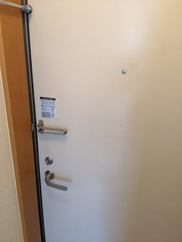 プログレ中央の玄関