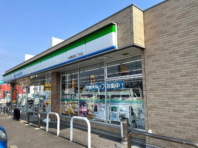 フォース・フィールドの周辺|ファミリーマート大垣築捨町二丁目店まで727ｍ