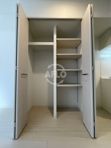ラ・フォルム本町WESTの収納|ラ・フォルム本町WEST　クローゼット