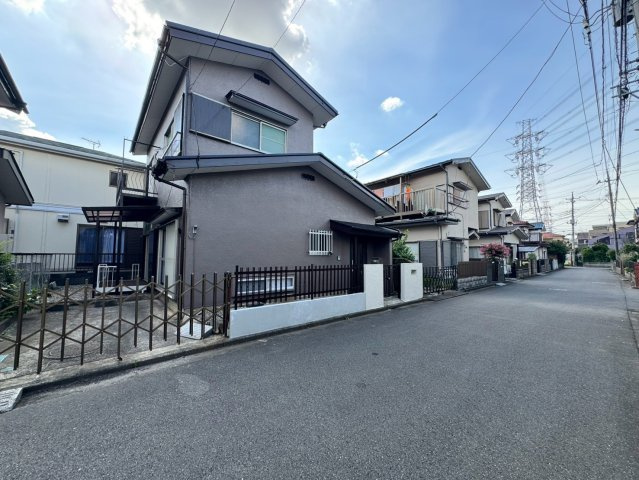 狭山市北入曽中古戸建の前面道路含む現地写真
