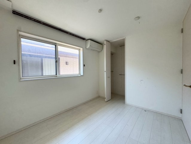 BON JONOーボン・ジョーノー小倉北区片野新町3丁目　3LDKー　【小倉北区　中古戸建て】の洋室|2階洋室はクローゼット完備♪　【小倉北区　中古戸建て】
