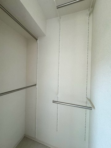 BON JONOーボン・ジョーノー小倉北区片野新町3丁目　3LDKー　【小倉北区　中古戸建て】の収納|たくさん洋服をかけることができます♪　【小倉北区　中古戸建て】