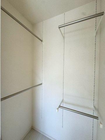 BON JONOーボン・ジョーノー小倉北区片野新町3丁目　3LDKー　【小倉北区　中古戸建て】の収納|棒の位置は変更できるので便利です♪　【小倉北区　中古戸建て】