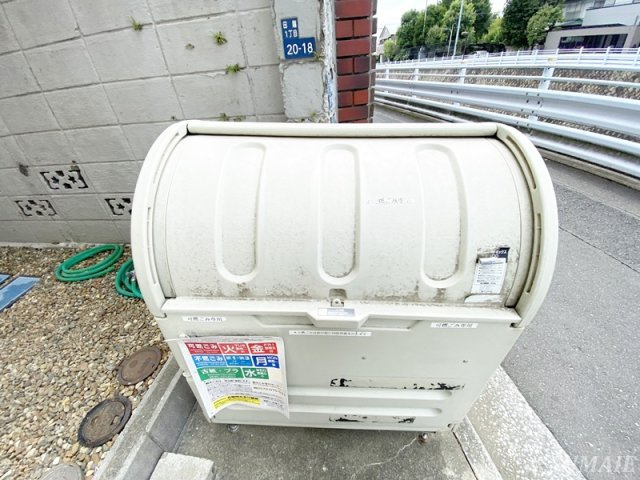 ポルトボヌールのその他共用部分|敷地内ゴミ捨て場です☆