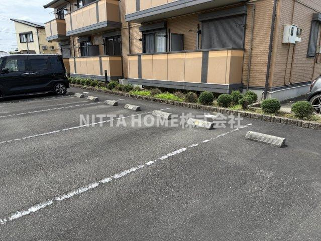 Ａｌｌ　ｆｏｒ　Ｏｎｅの駐車場|敷地内に駐車場があります＊