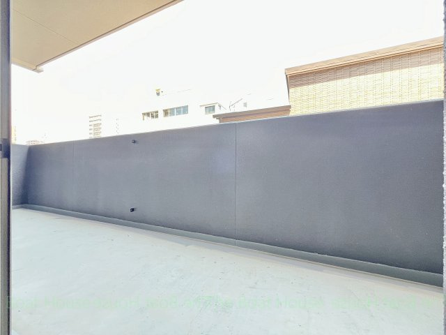 プレサンス上前津オレシアのバルコニー