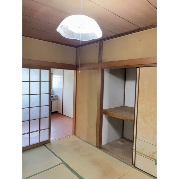 新家2丁目貸家の和室