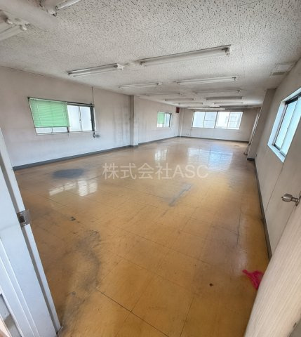 淀川区塚本３丁目　貸倉庫・事務所の内装