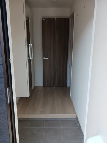 サイレンスヴィラⅢの玄関|落ち着いた玄関です