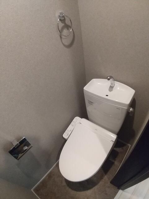 コンフォルタ椎名町のトイレ