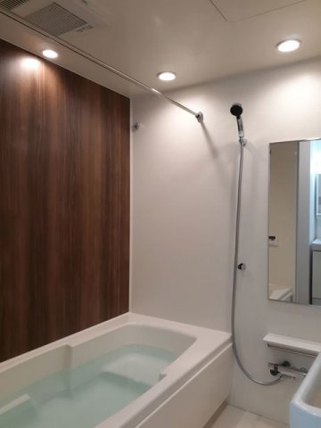 つゆくさハイツの浴室|ゆったり過ごせるお風呂です