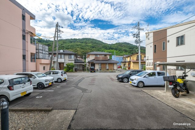 セジュール開沖の駐車場