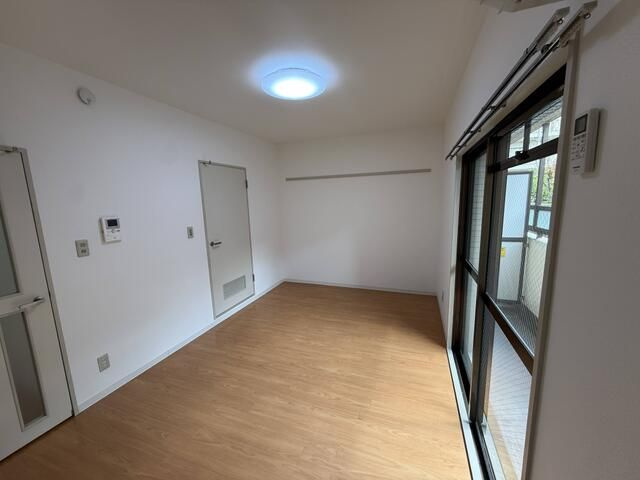 明光上石神井マンションの洋室
