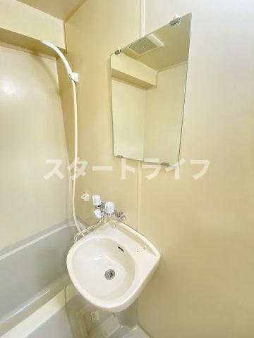 大阪市淀川区十三東３丁目の賃貸マンションの洗面所