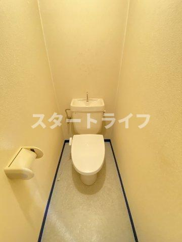 大阪市淀川区十三東３丁目の賃貸マンションのトイレ
