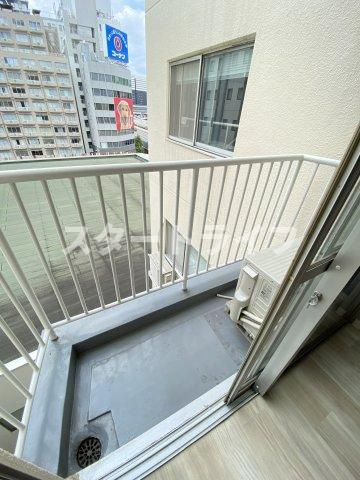 大阪市淀川区西中島６丁目の賃貸マンションのバルコニー