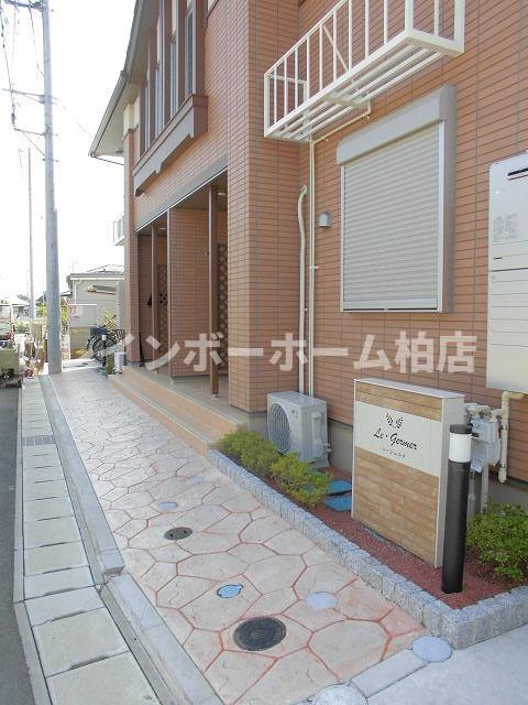 【仲介手数料：50％OFF】対象物件！のエントランス|落ち着いたエントランスです