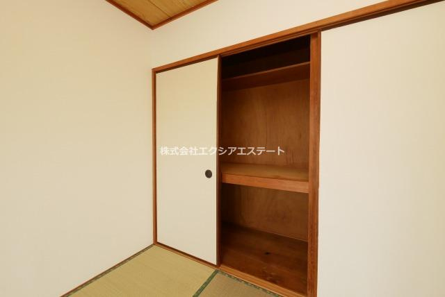 ウィステリア北島2号館の収納