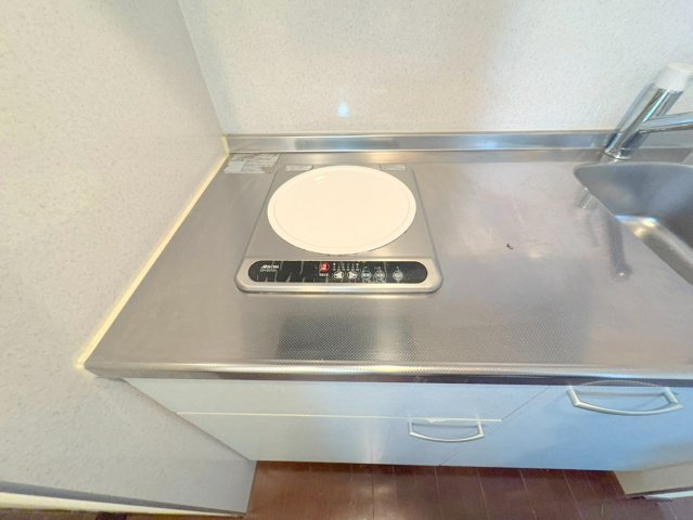 アジュール小花のキッチン