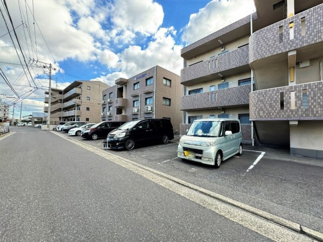 キャメル三条２１の駐車場|駐車場