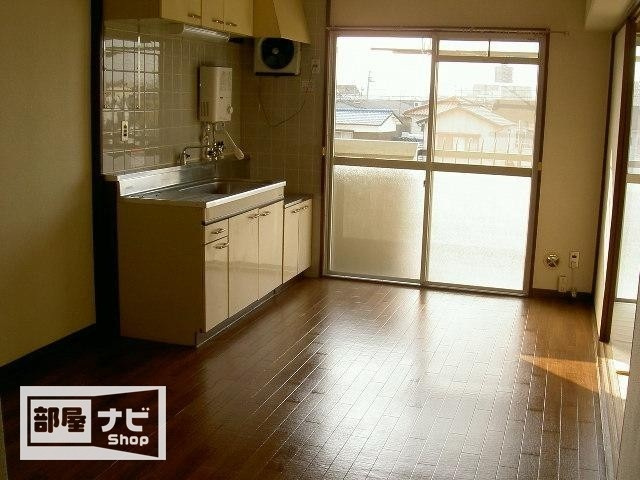 居石マンションの居間・リビング|居室・リビング