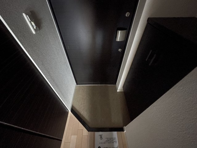 プレサンス神戸プレシャスの玄関|同物件別部屋写真