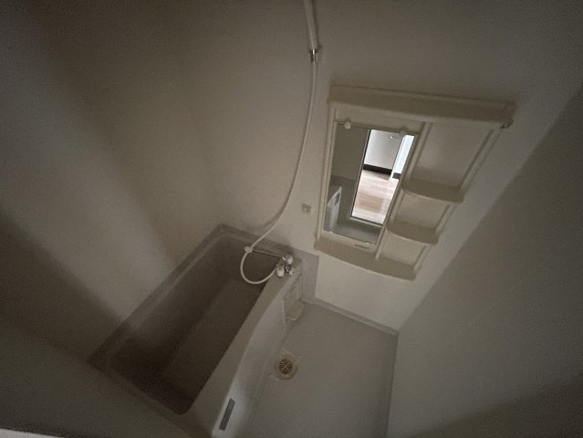 プレサンス神戸プレシャスの浴室|同物件別部屋写真