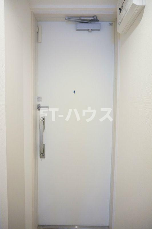 Frontireの玄関