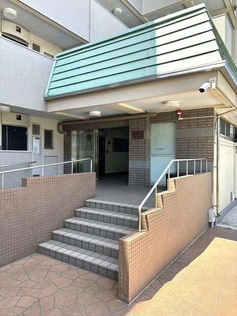 海神コーポのエントランス