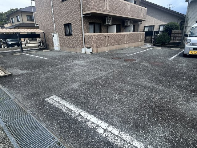 エトワールの駐車場