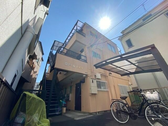 北区岩淵町の賃貸マンションの外観