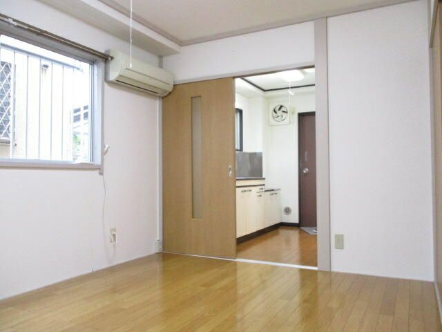 北区岩淵町の賃貸マンションの寝室