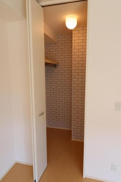 府中市四谷１丁目のアパートの収納