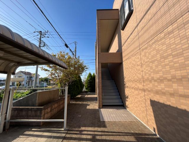 グランドイーストの外観