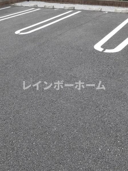 フランの駐車場