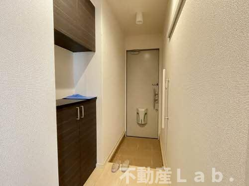 ピエソンプラン　Ⅱ棟の玄関