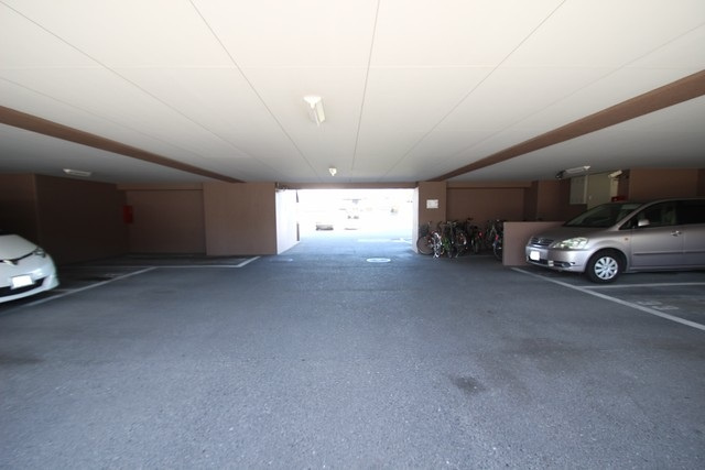 アルファステイツ木太四番館の駐車場|駐車場