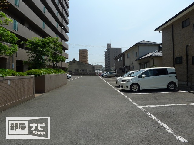 アルファステイツ木太六番館の駐車場|駐車場
