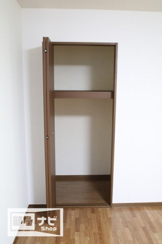 カレッジハイツ山地の収納|収納