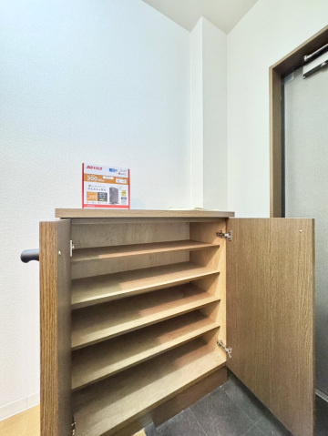 カレッジハイツ山地の玄関|玄関