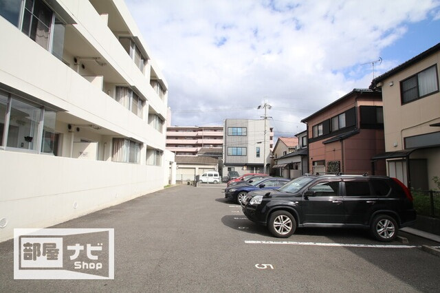 Ｌｕｏｎｔｏ Ｋｉｔａｃｈｏの駐車場|駐車場