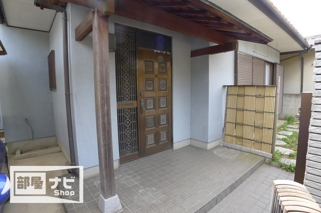 御厩町戸建 小比賀邸のエントランス|エントランス