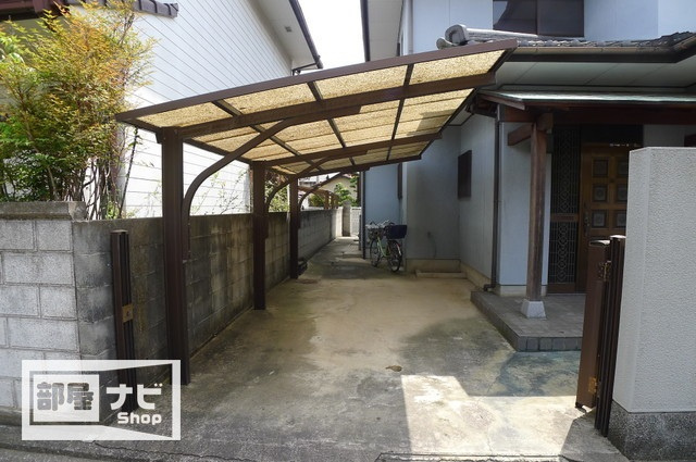 御厩町戸建 小比賀邸の駐車場|駐車場