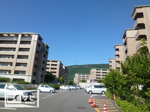 アルファシティ屋島四番館の駐車場|駐車場