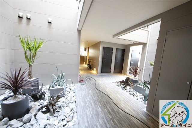 maison blancheのエントランス