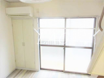 【居間・リビング】 | ＶＩＶＡＨＯＵＳＥ弦巻 | 洋室のお部屋です。