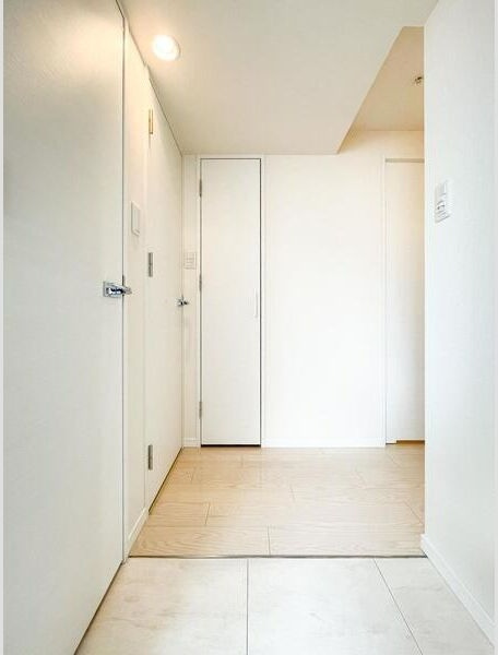 S-RESIDENCE神戸元町の玄関