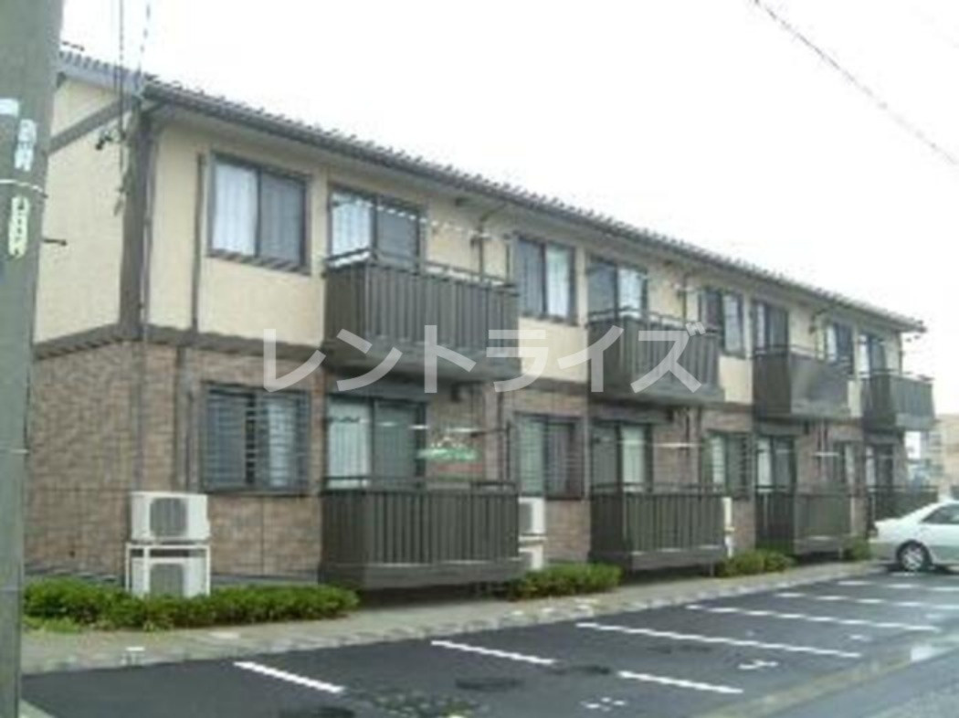 一宮市今伊勢町本神戸字四ツ割のアパートの外観